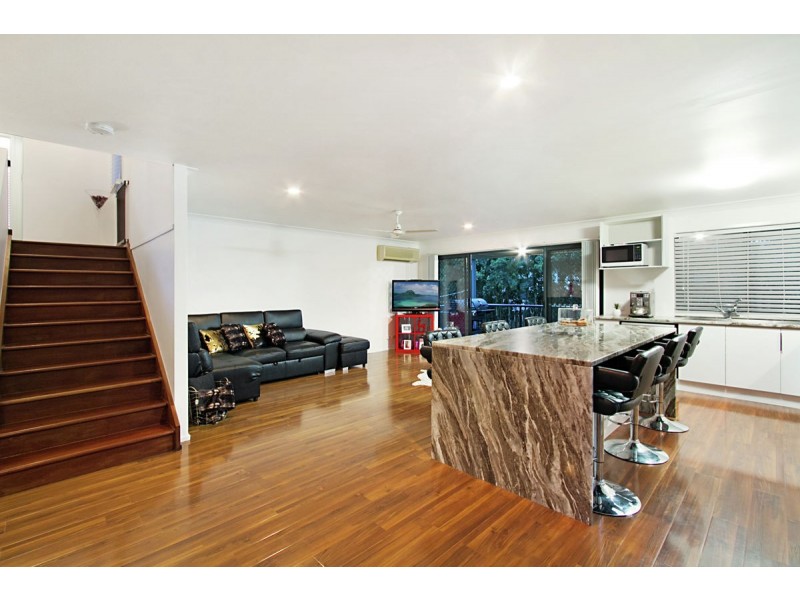 8 Cobb & Co Drive, Oxenford QLD 4210