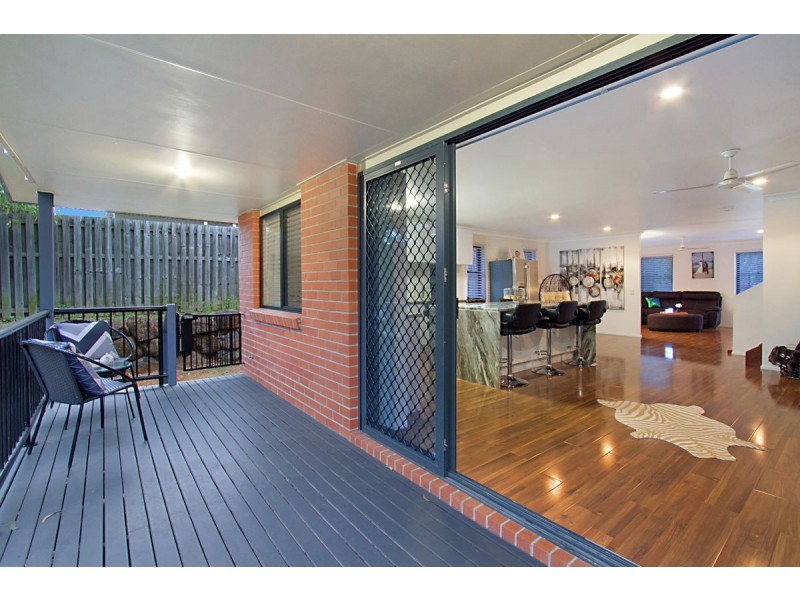 8 Cobb & Co Drive, Oxenford QLD 4210