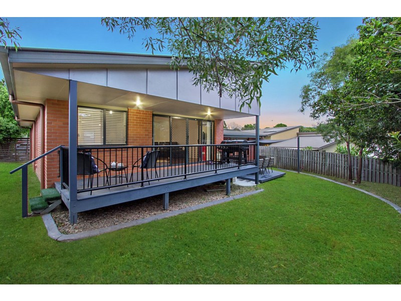 8 Cobb & Co Drive, Oxenford QLD 4210