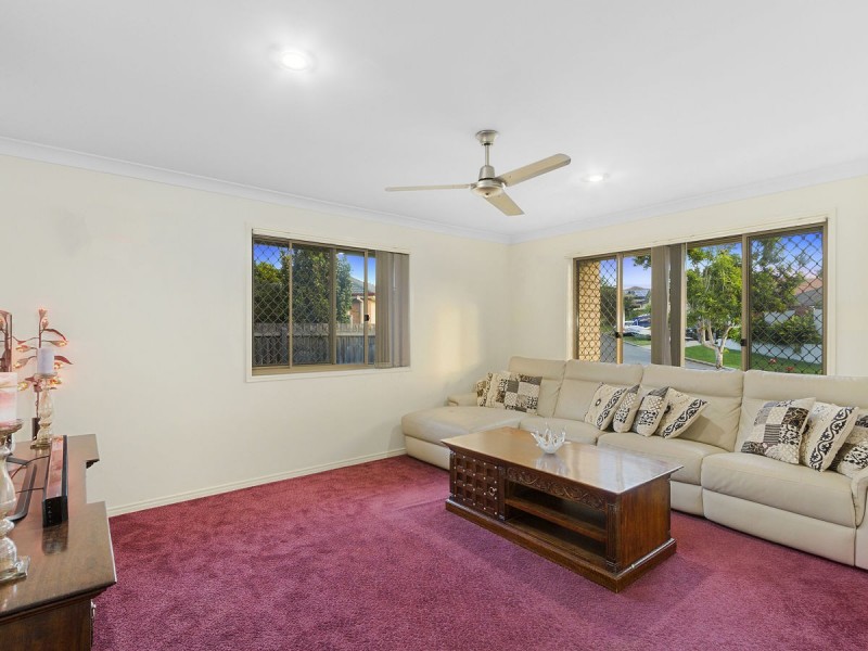 15 Shawnee Crescent, Pimpama QLD 4209