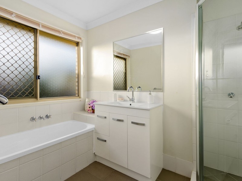 15 Shawnee Crescent, Pimpama QLD 4209