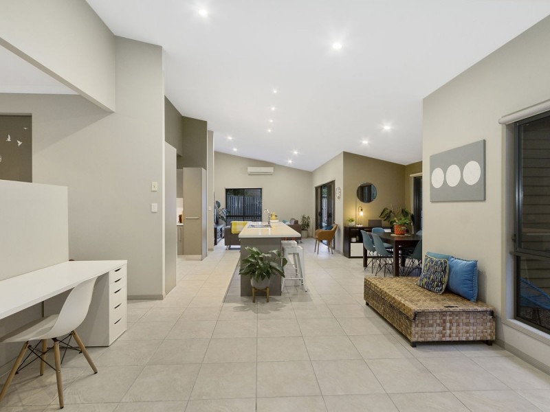 1 Jonathan Street, Upper Coomera QLD 4209