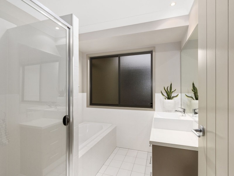 1 Jonathan Street, Upper Coomera QLD 4209