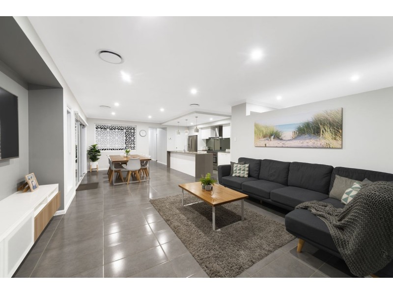 1 Kintore Lane, Upper Coomera QLD 4209