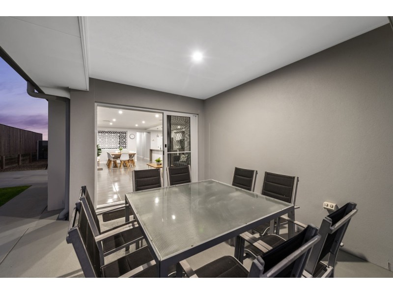 1 Kintore Lane, Upper Coomera QLD 4209