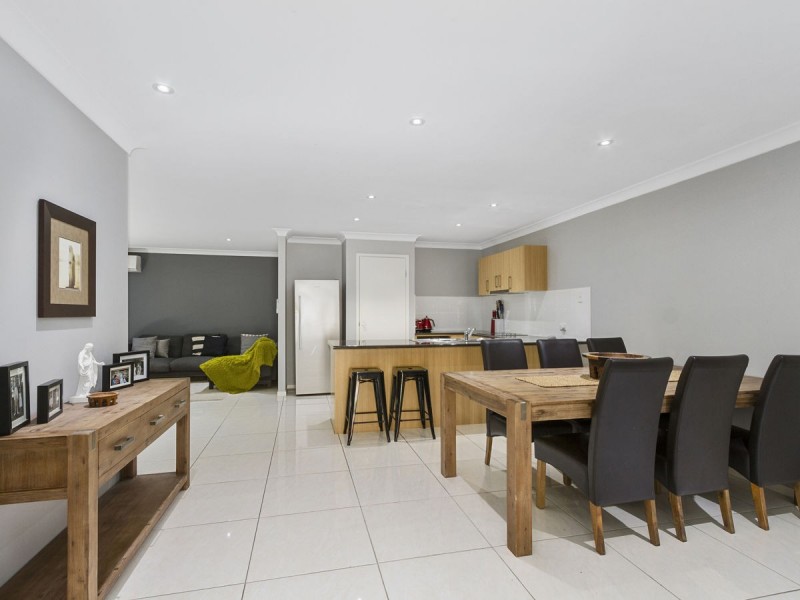 1/60 Aldgate Crescent, Pacific Pines QLD 4211