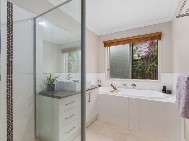 9 Lysterfield Rise, Upper Coomera QLD 4209