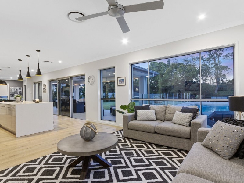 121 The Peninsula, Helensvale QLD 4212