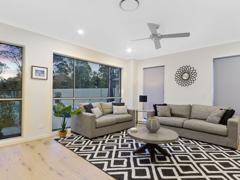 121 The Peninsula, Helensvale QLD 4212