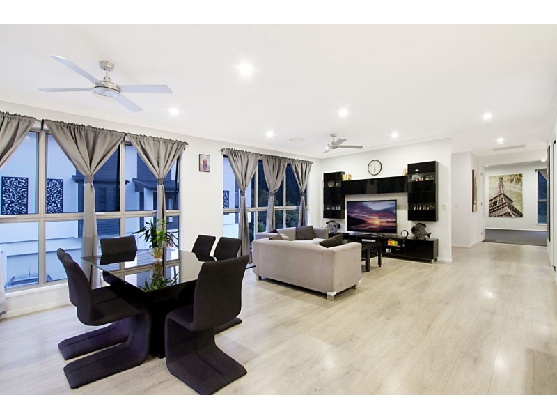 30 Aston Street, Upper Coomera QLD 4209