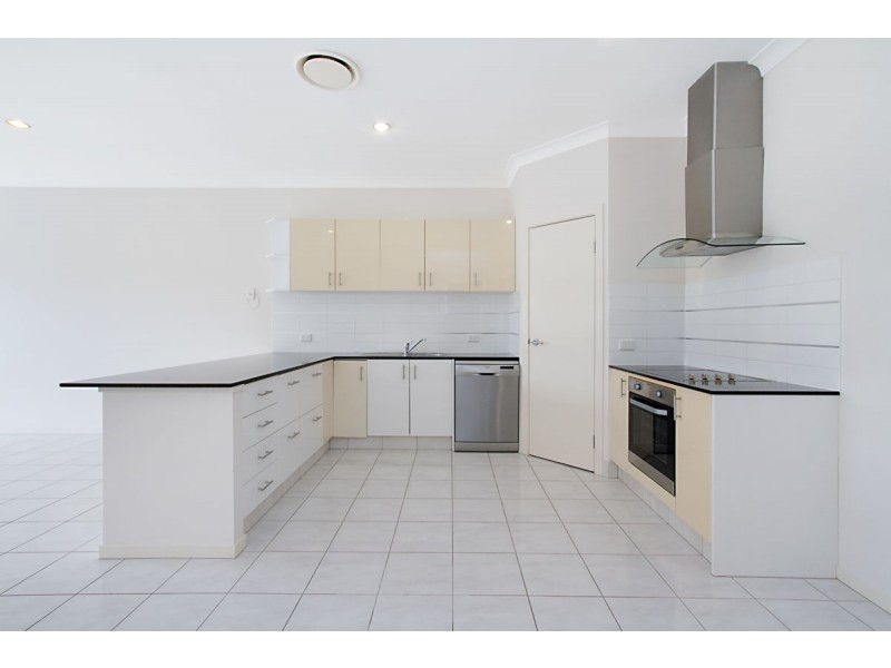 2/6 Bodacious Terrace, Pimpama QLD 4209