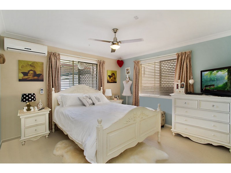 15 Winslow Court, Oxenford QLD 4210