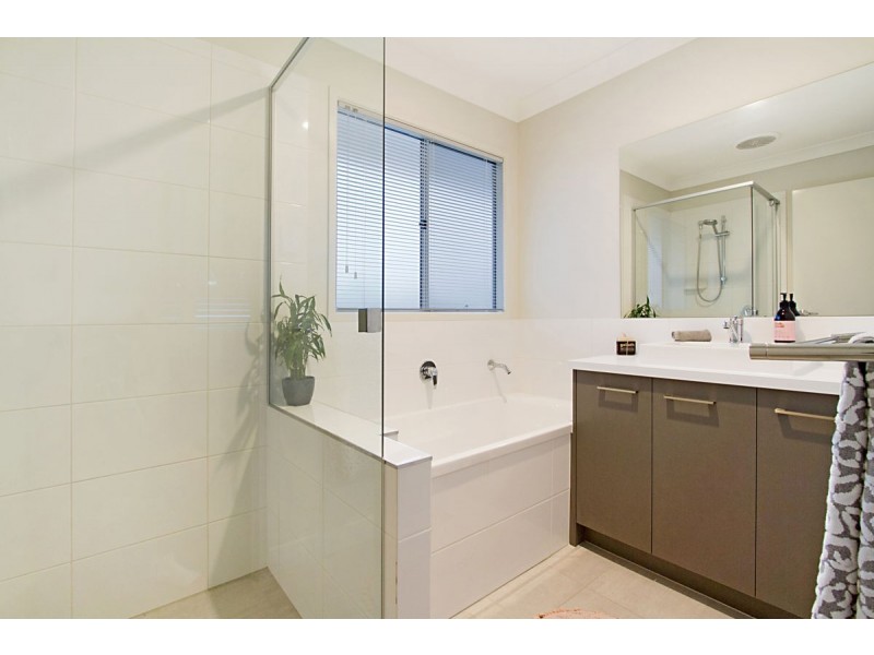 21 Gainsborough Drive, Pimpama QLD 4209