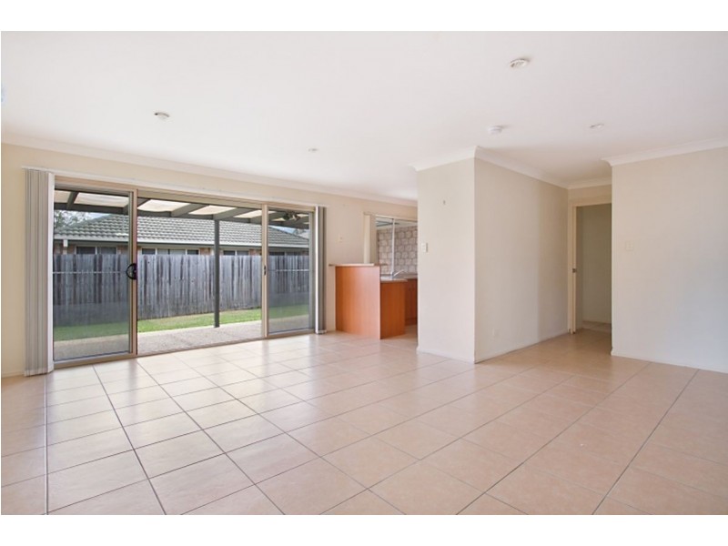 18 Billinghurst Crescent, Upper Coomera QLD 4209