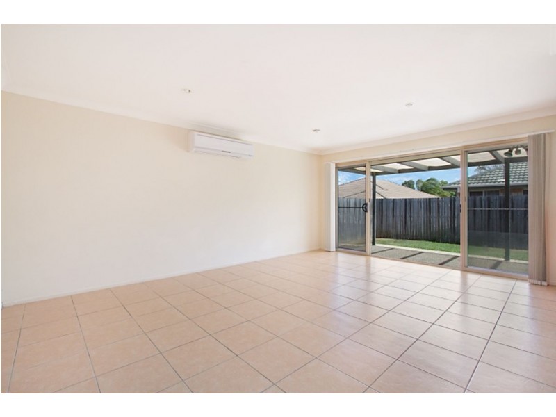 18 Billinghurst Crescent, Upper Coomera QLD 4209