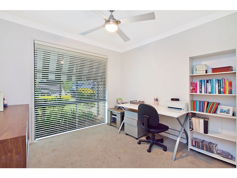 24 Antipodes Close, Pacific Pines QLD 4211