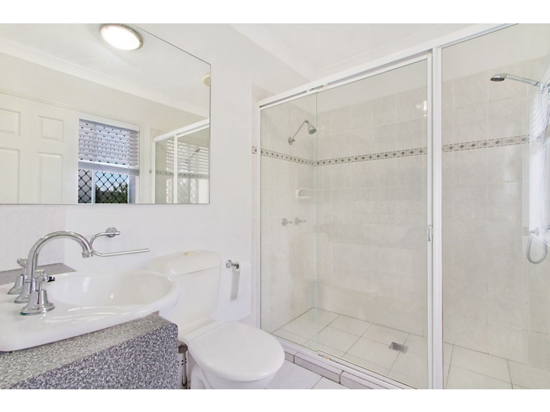 24 Antipodes Close, Pacific Pines QLD 4211
