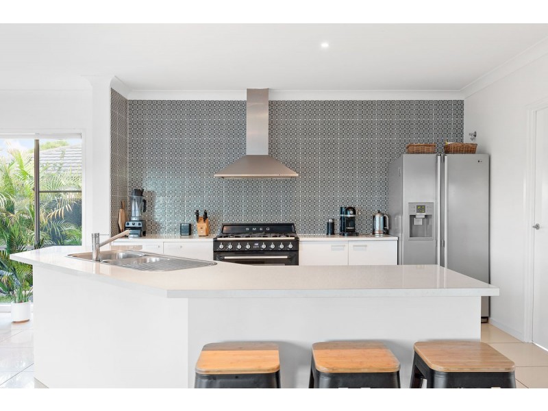 14 Heatherdale Drive, Upper Coomera QLD 4209