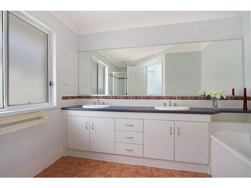 10 Glenshee Street, Upper Coomera QLD 4209