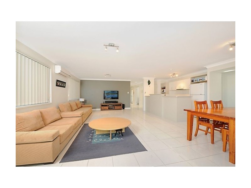206 Billinghurst Cres, Upper Coomera QLD 4209