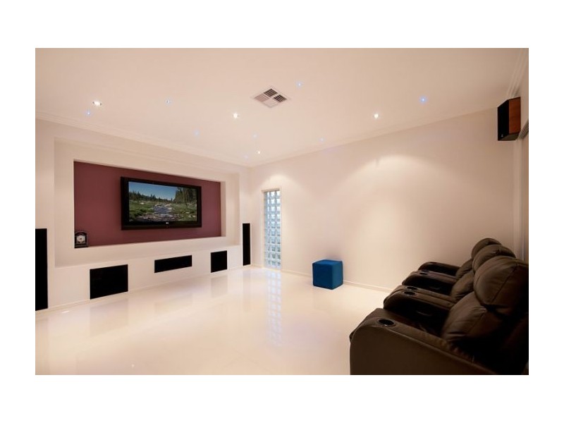 12 Coach Way, Upper Coomera QLD 4209