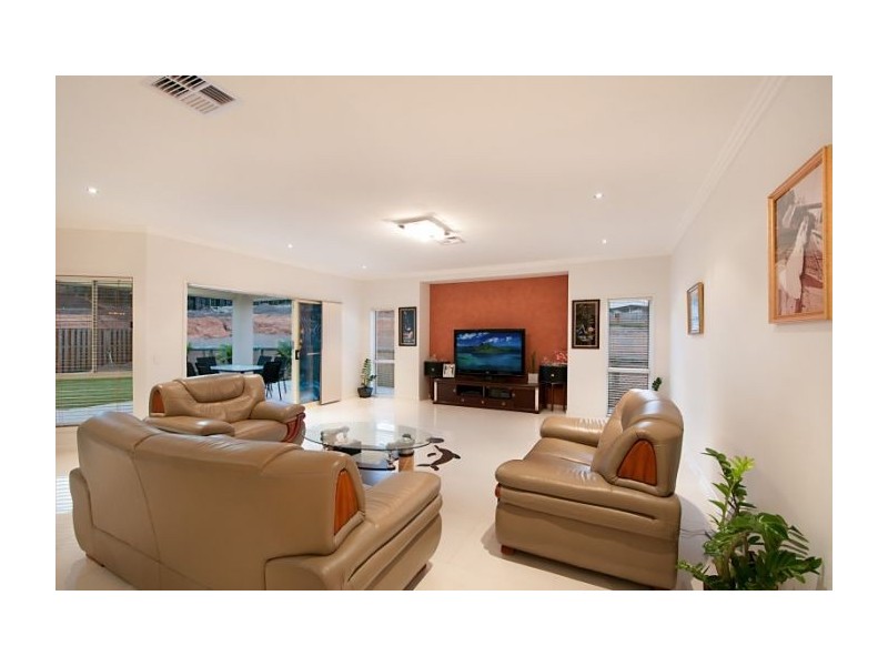 12 Coach Way, Upper Coomera QLD 4209