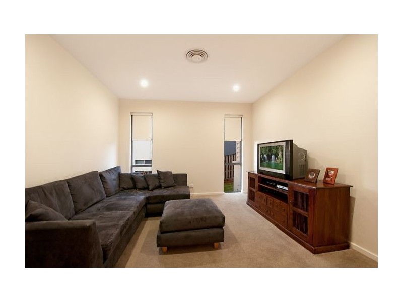 17 Impeccable Cct, Coomera Waters QLD 4209