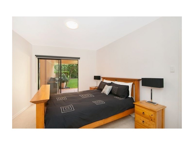 3284 Palladian Dr, Hope Island QLD 4212