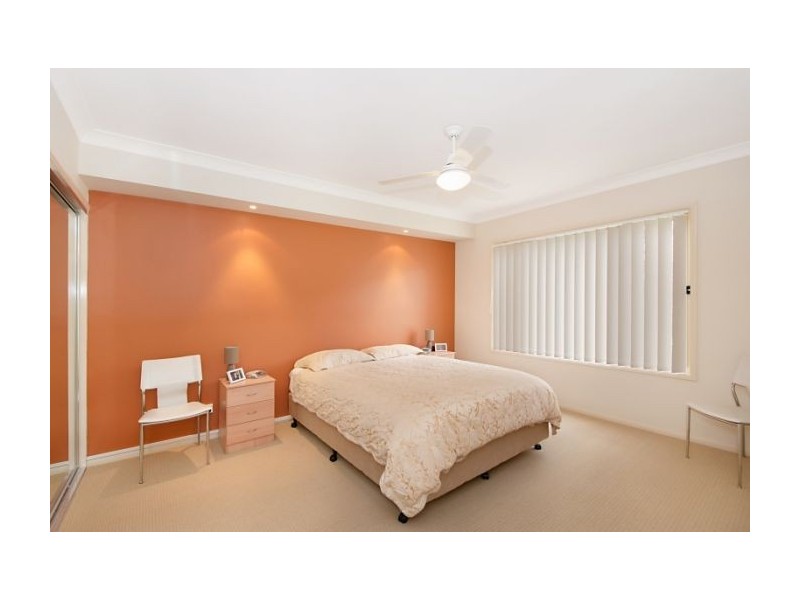 1/14 Redstart St, Upper Coomera QLD 4209
