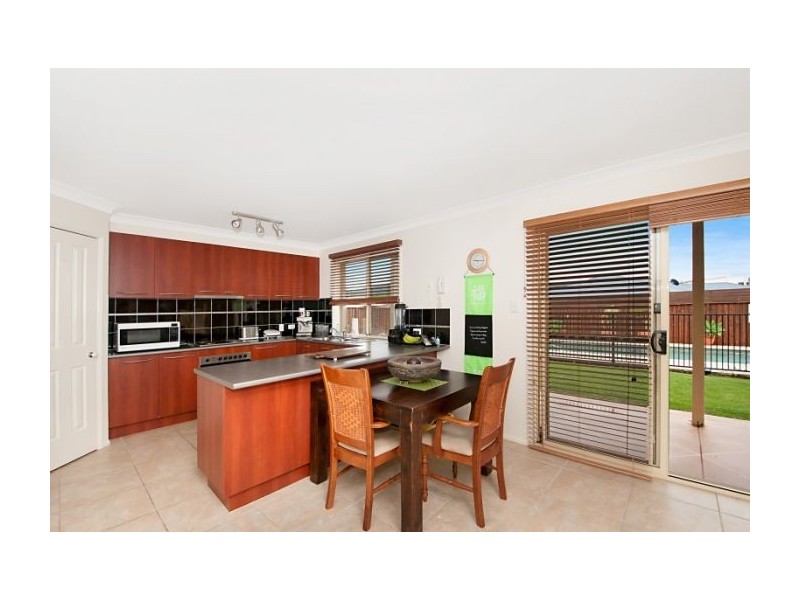 25 Roseapple Cct, Oxenford QLD 4210