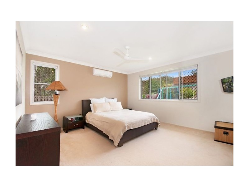 20 Calypso Ct, Oxenford QLD 4210