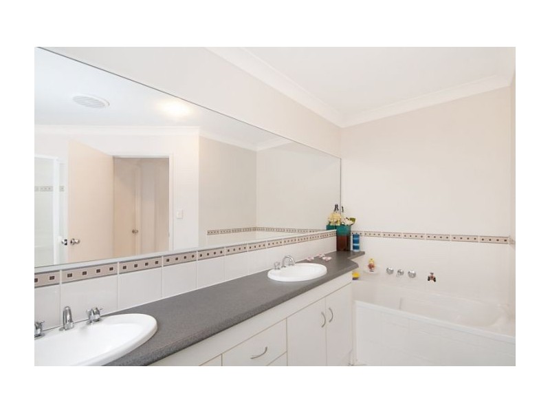 14 Glenshee St, Upper Coomera QLD 4209