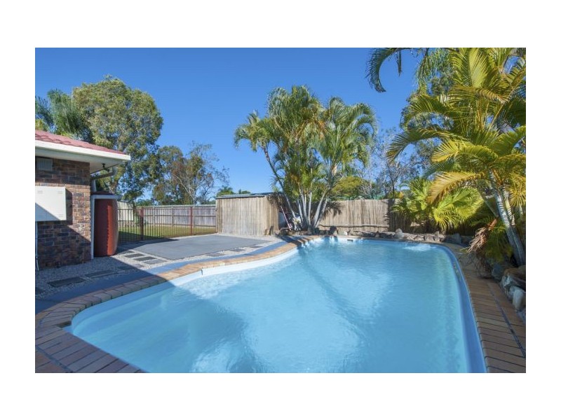 12 Adaminaby Drive, Helensvale QLD 4212