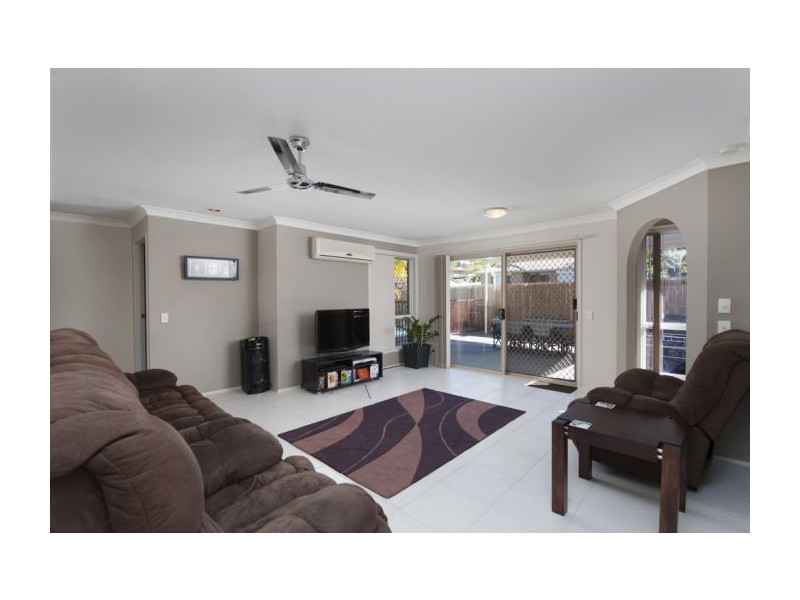 12 Adaminaby Drive, Helensvale QLD 4212
