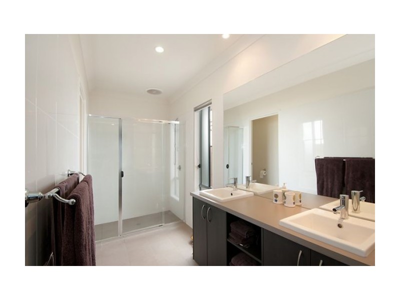 19 Scenic Cr, Coomera QLD 4209