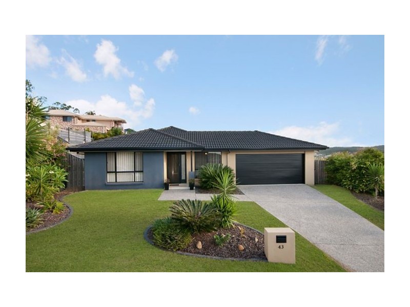 43 Gerard St, Pacific Pines QLD 4211