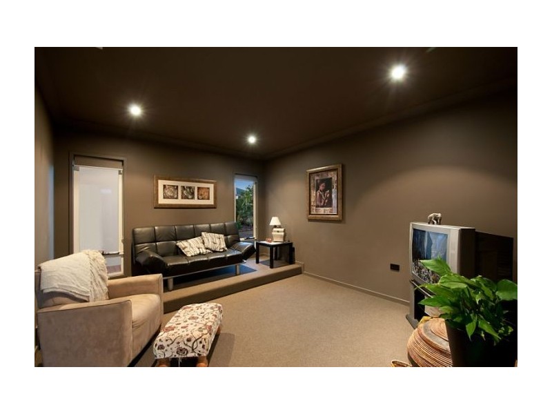 32 Peregrine Cres, Coomera QLD 4209