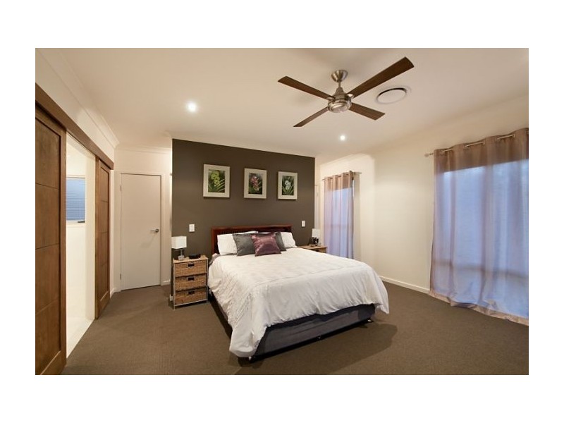 32 Peregrine Cres, Coomera QLD 4209