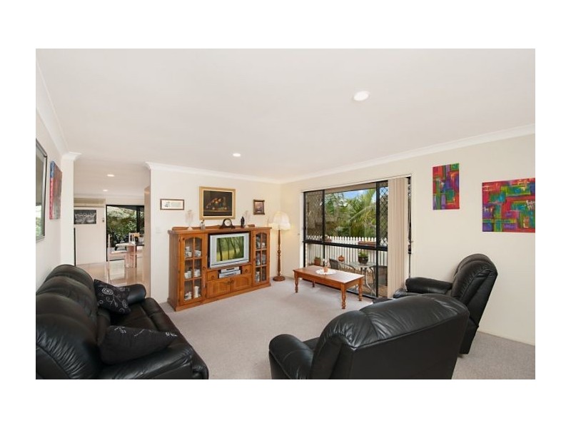 45 Capricorn Dr, Pacific Pines QLD 4211