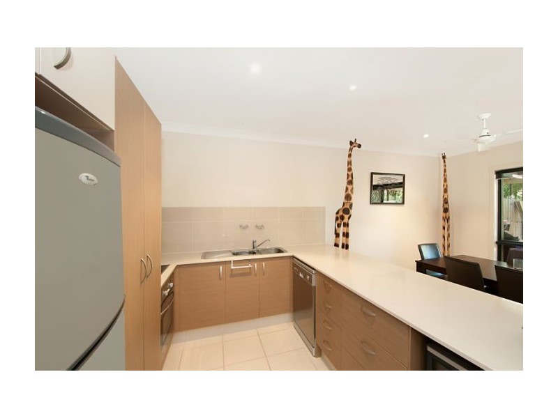 2/7 Dine Ct, Upper Coomera QLD 4209