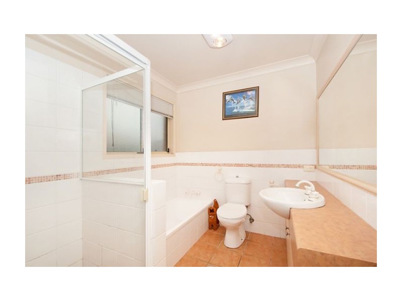 26 Meadowbank Dr, Upper Coomera QLD 4209