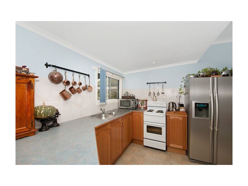 18 Faciles Rd, Alberton QLD 4207