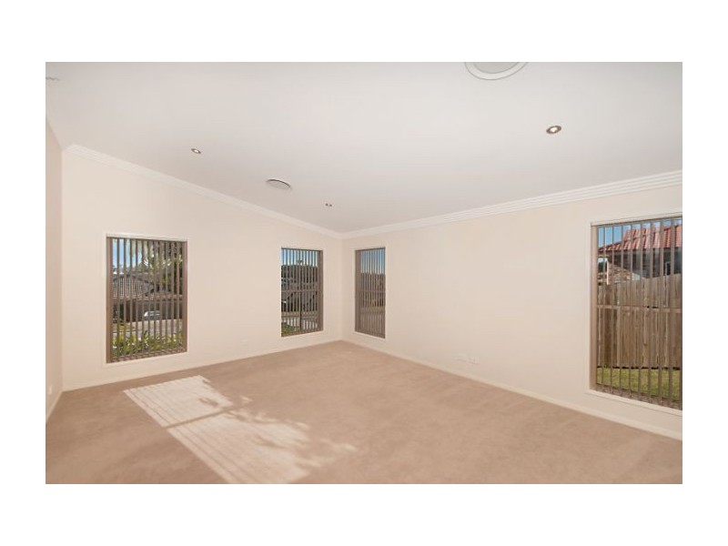 22 Sundew Cr, Upper Coomera QLD 4209