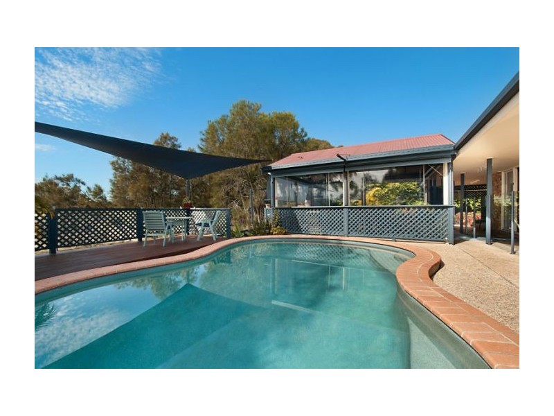 8 Yungaburra Pl, Helensvale QLD 4212