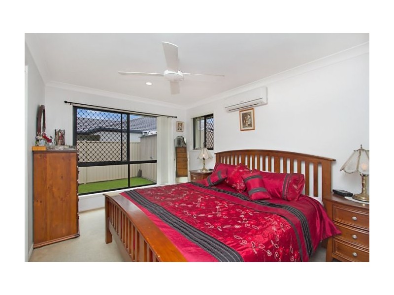 9 Taryn Ct, Upper Coomera QLD 4209