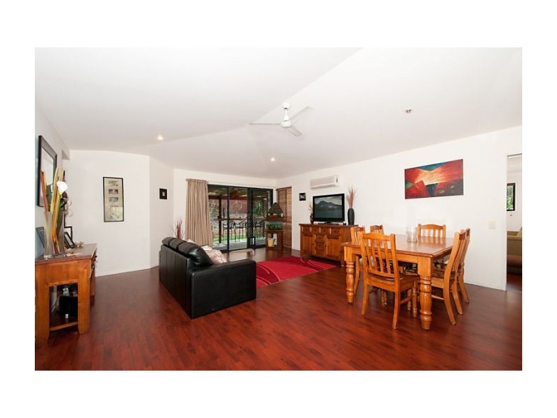 18 Ferngrove Ave, Upper Coomera QLD 4209