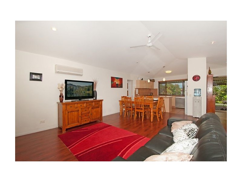 18 Ferngrove Ave, Upper Coomera QLD 4209