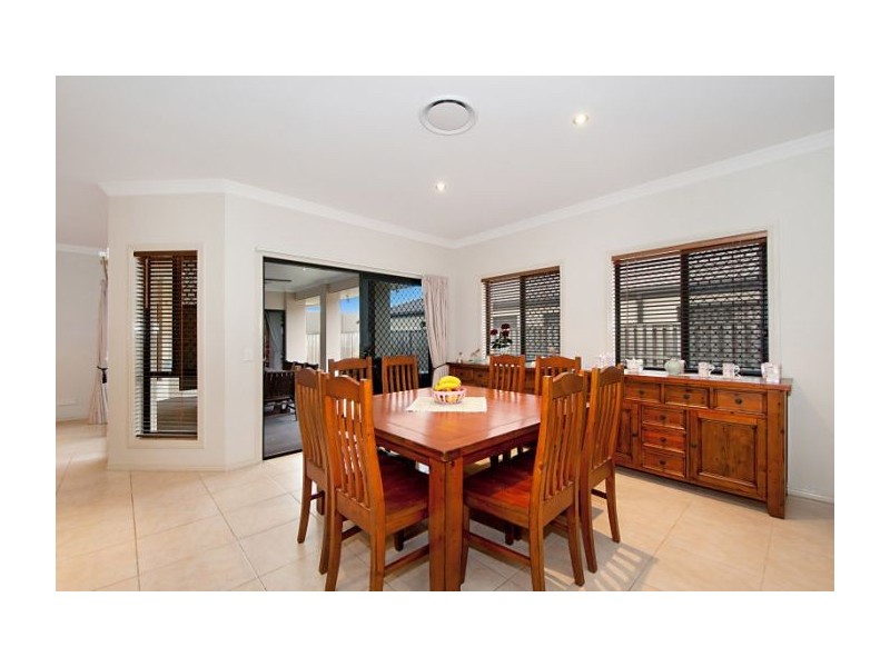 19 Oceanis Dr, Oxenford QLD 4210