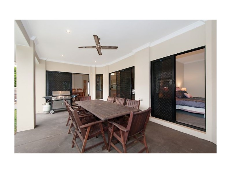 19 Oceanis Dr, Oxenford QLD 4210