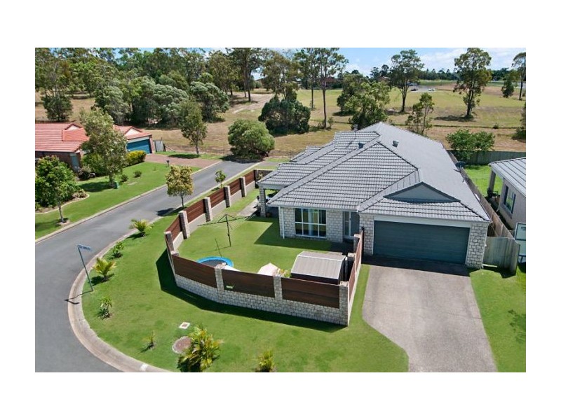 2/2 Leisel Cl, Upper Coomera QLD 4209